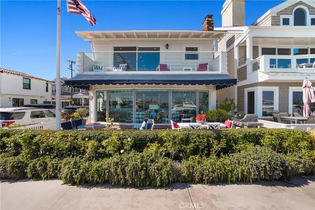 700 S Bay Front