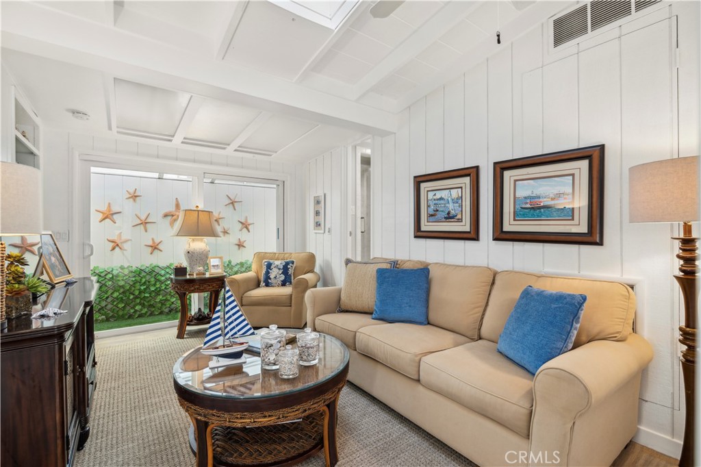 700 S Bay Front