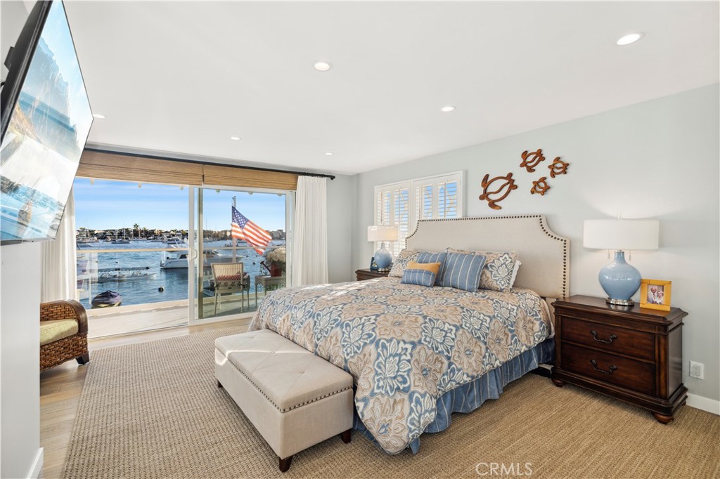 700 S Bay Front