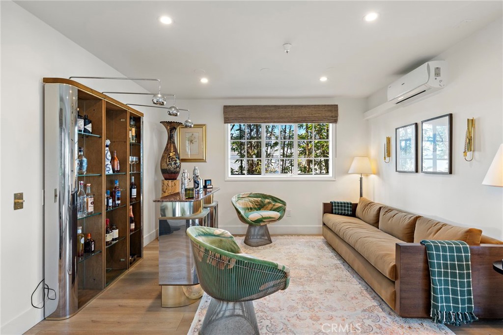 2808 Lafayette