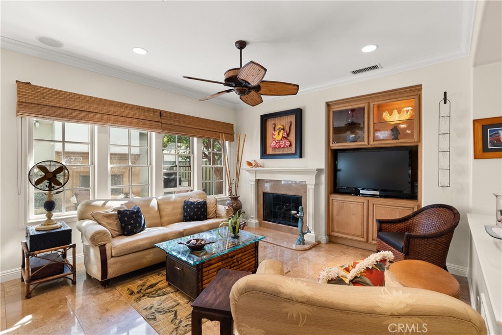 2501 Bungalow Place 1