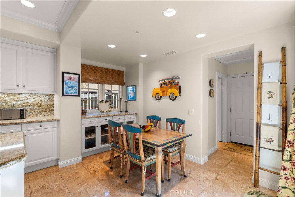 2501 Bungalow Place 1