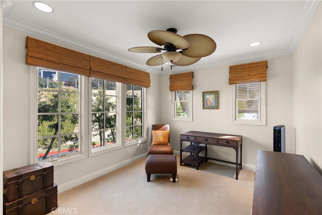 2501 Bungalow Place 1
