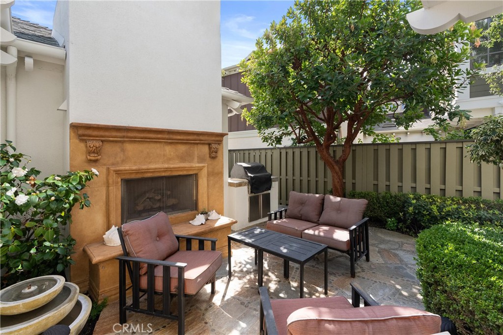 2501 Bungalow Place 1