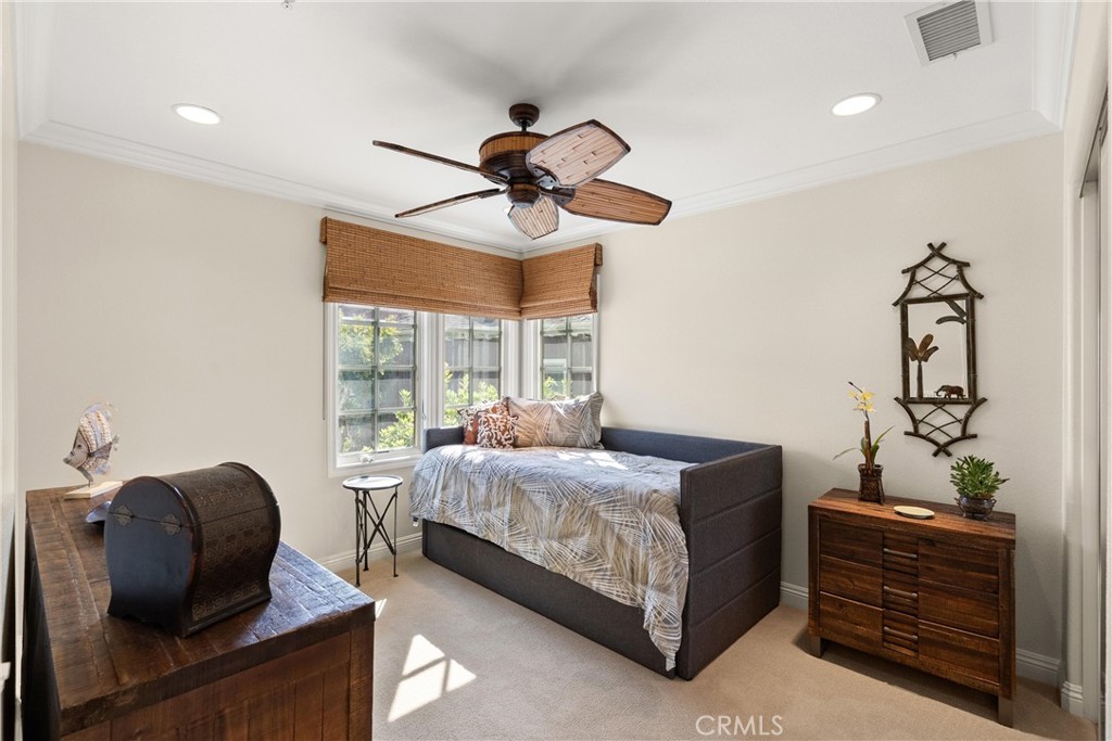 2501 Bungalow Place 1