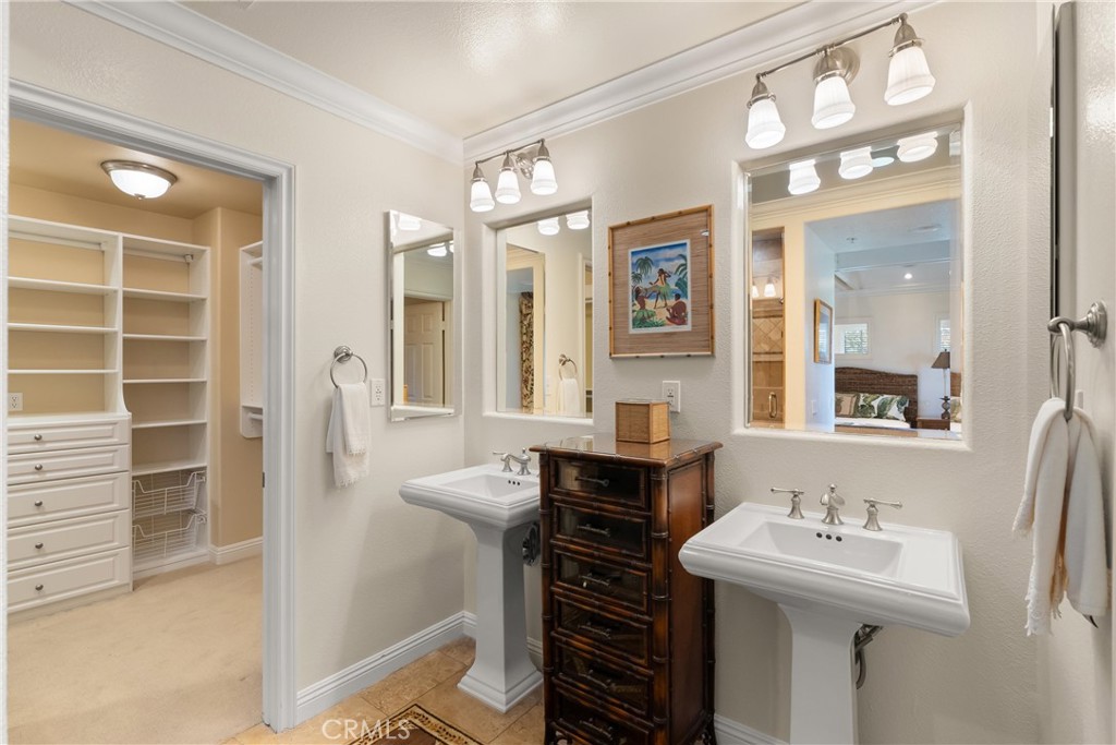 2501 Bungalow Place 1