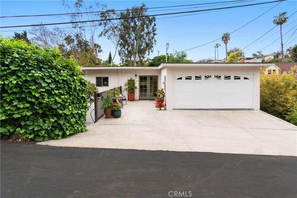 645 Griffith Way