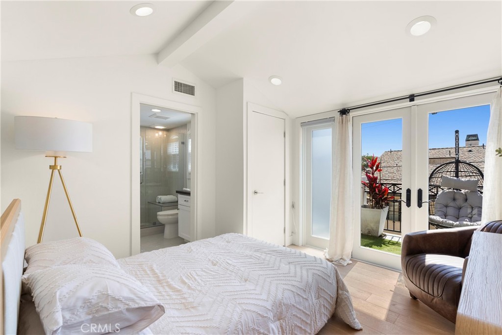 1/2 Marigold Avenue