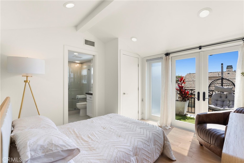 1/2 Marigold Avenue