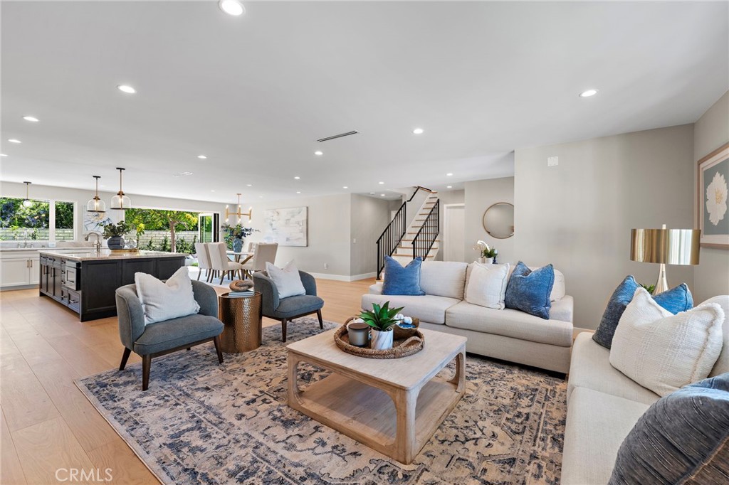 9072 Niguel Circle