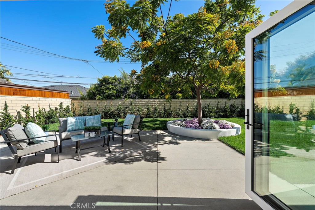 9072 Niguel Circle
