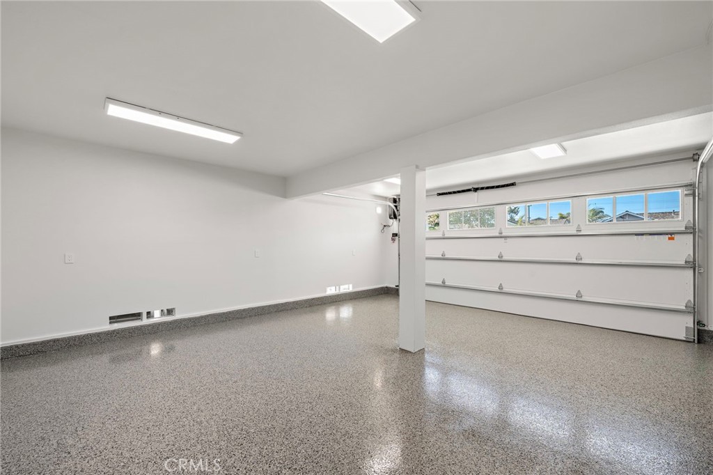 9072 Niguel Circle