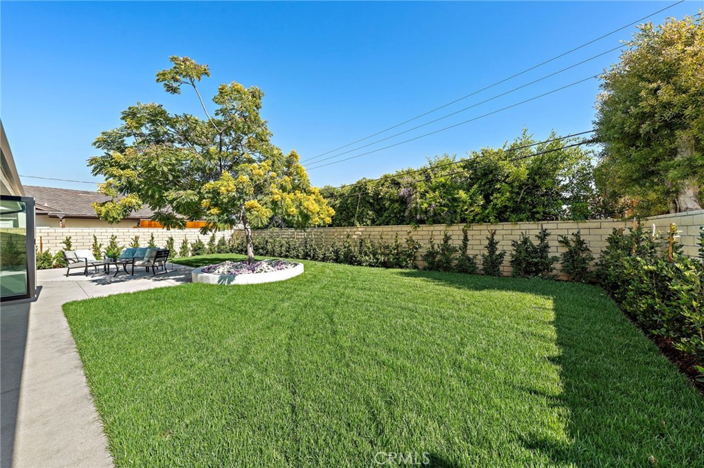 9072 Niguel Circle