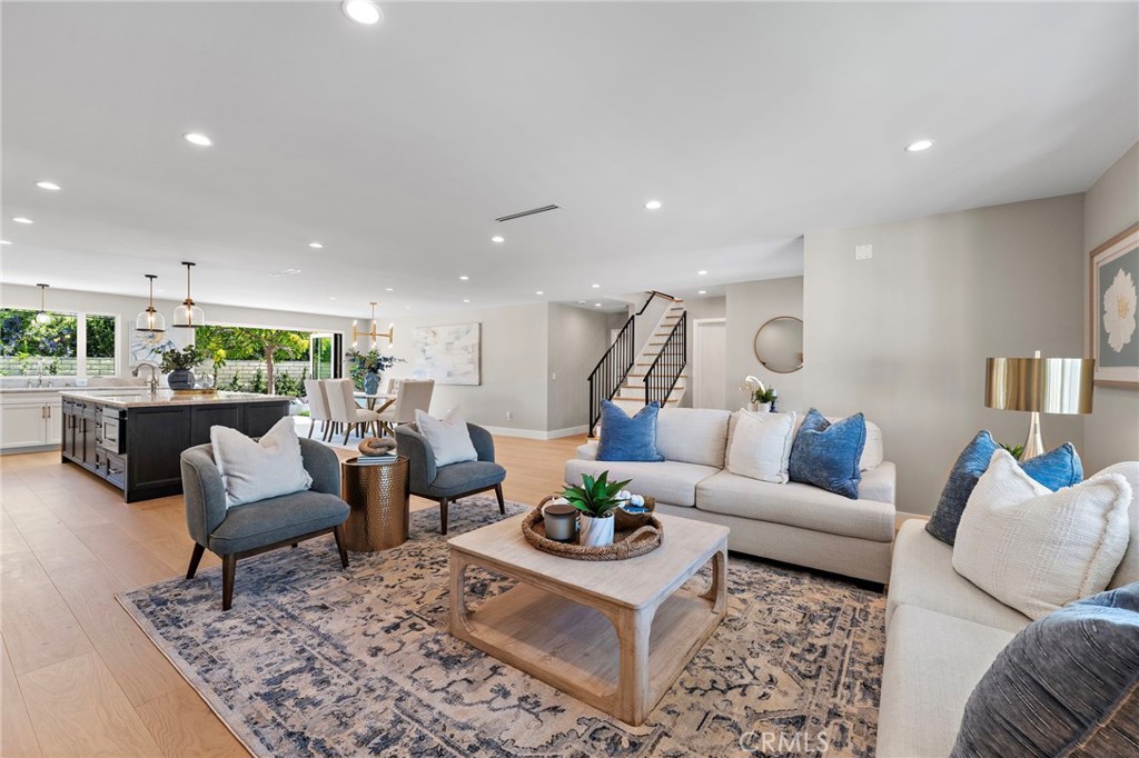 9072 Niguel Circle