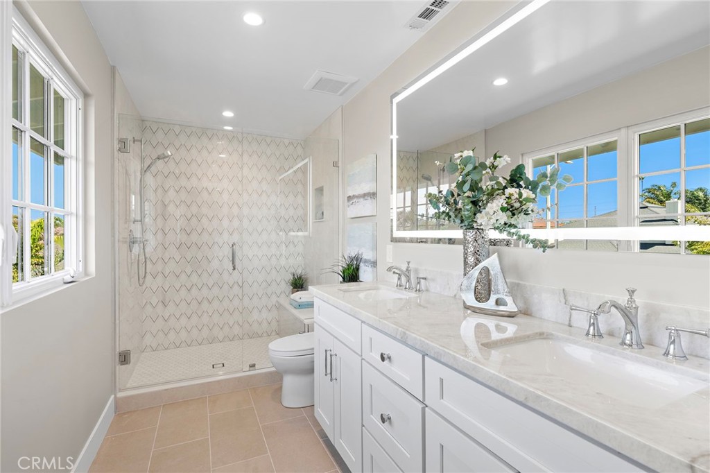 9072 Niguel Circle
