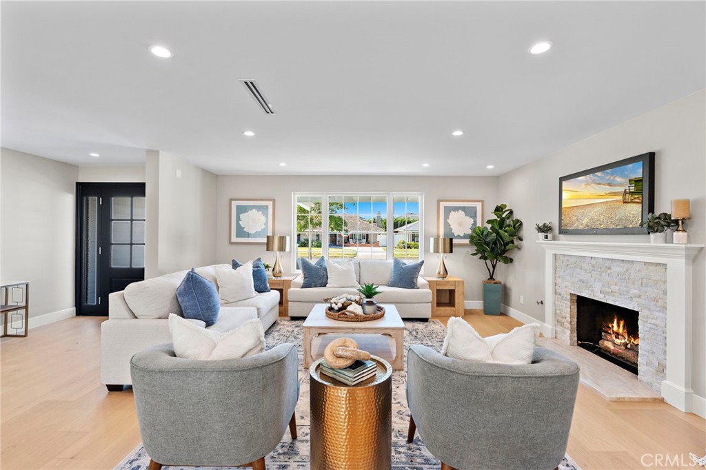 9072 Niguel Circle