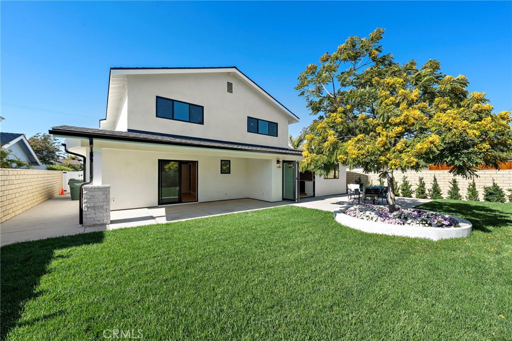 9072 Niguel Circle