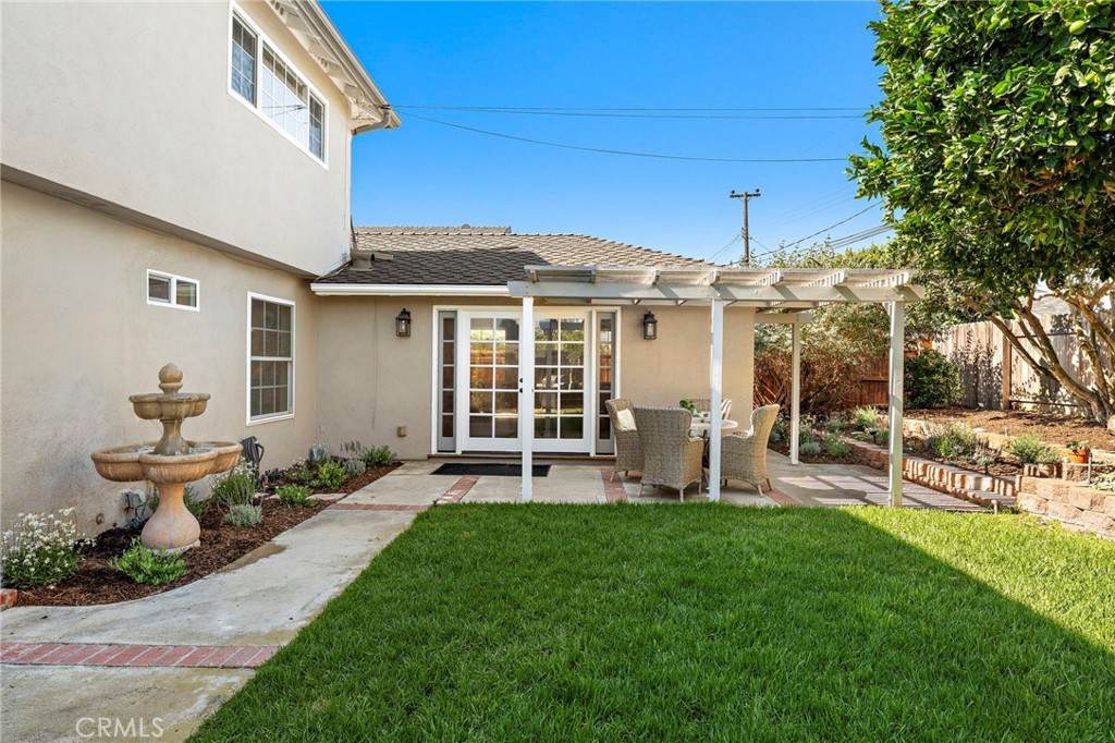 21612 Polynesian Lane