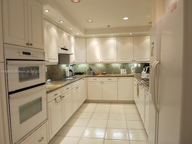 201 Crandon Blvd # 1027
