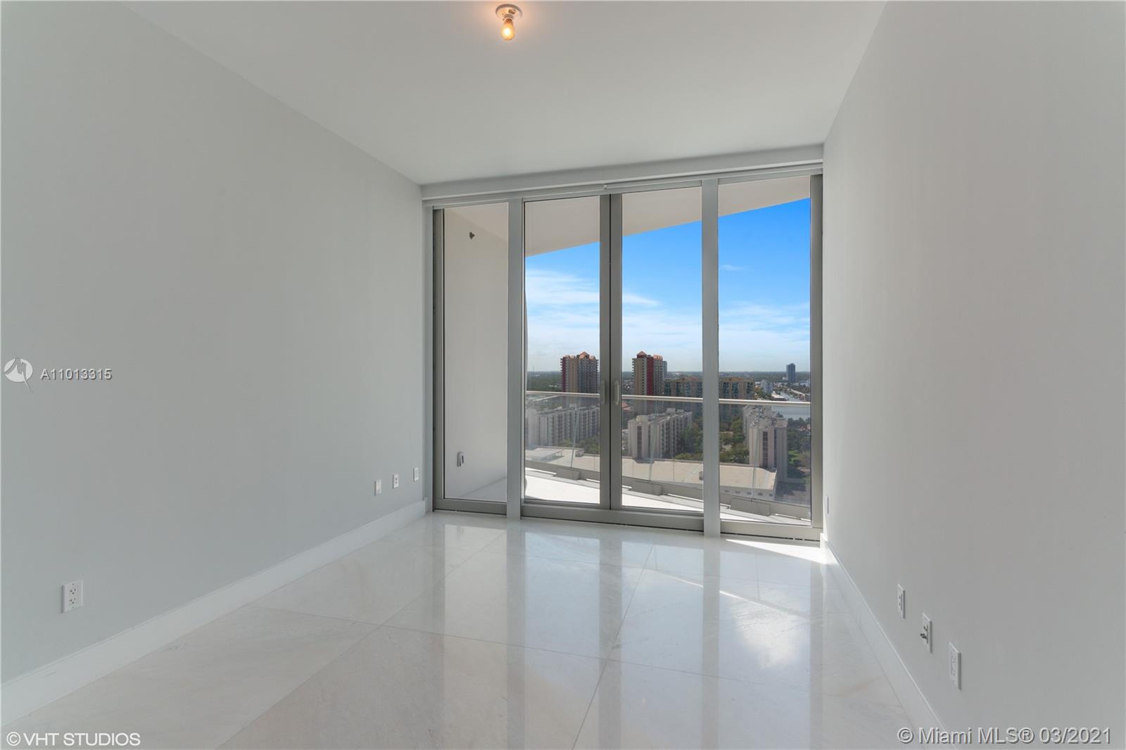 16901 Collins Ave # 1802