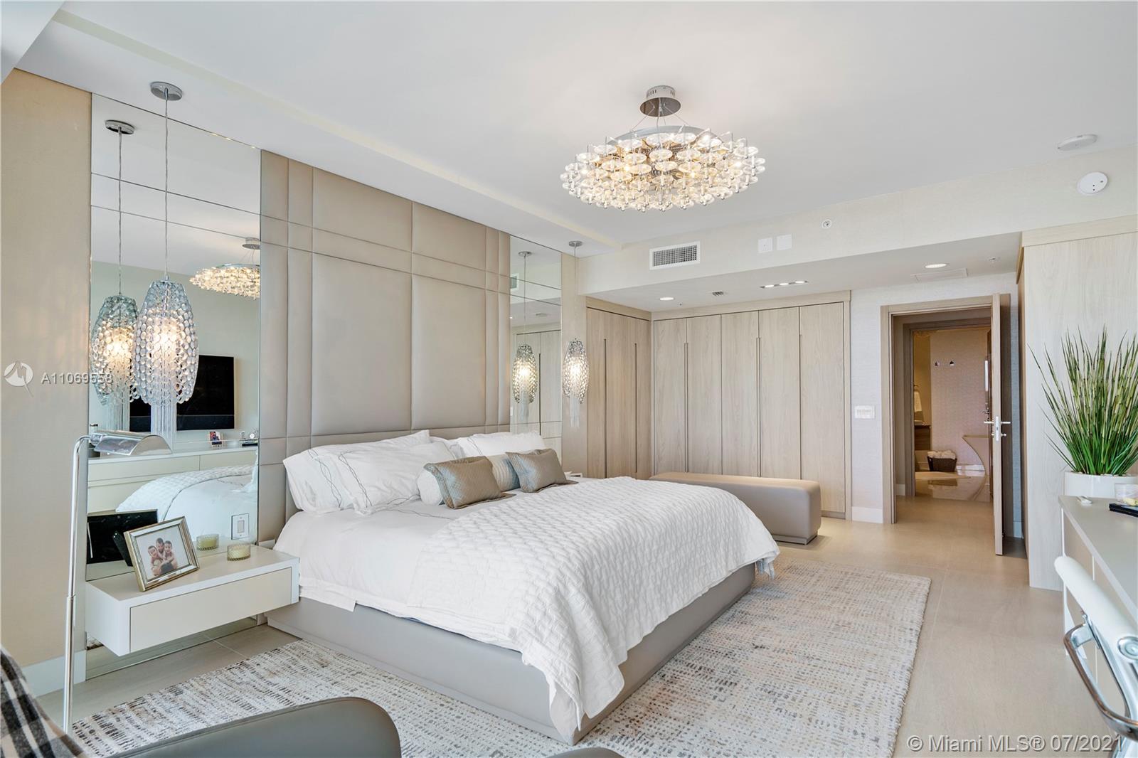 17111 Biscayne Blvd # 2111