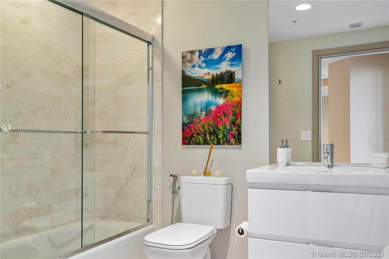 17111 Biscayne Blvd # 2111
