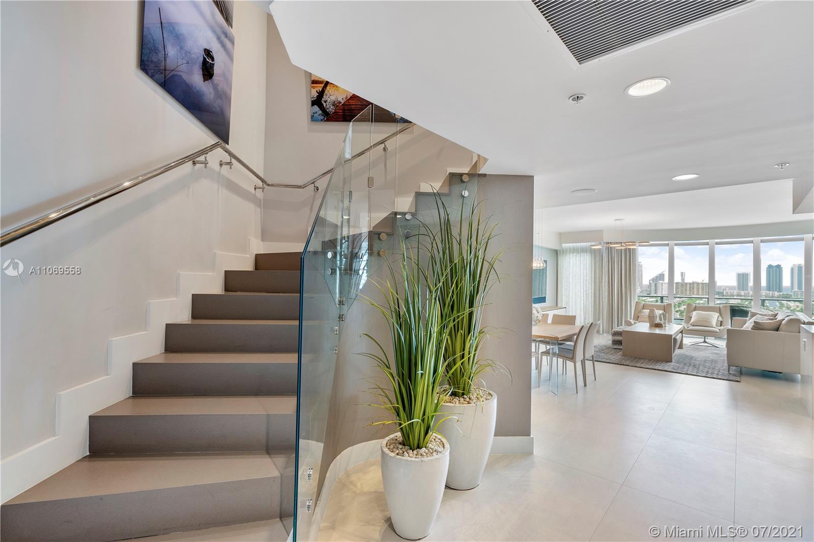 17111 Biscayne Blvd # 2111