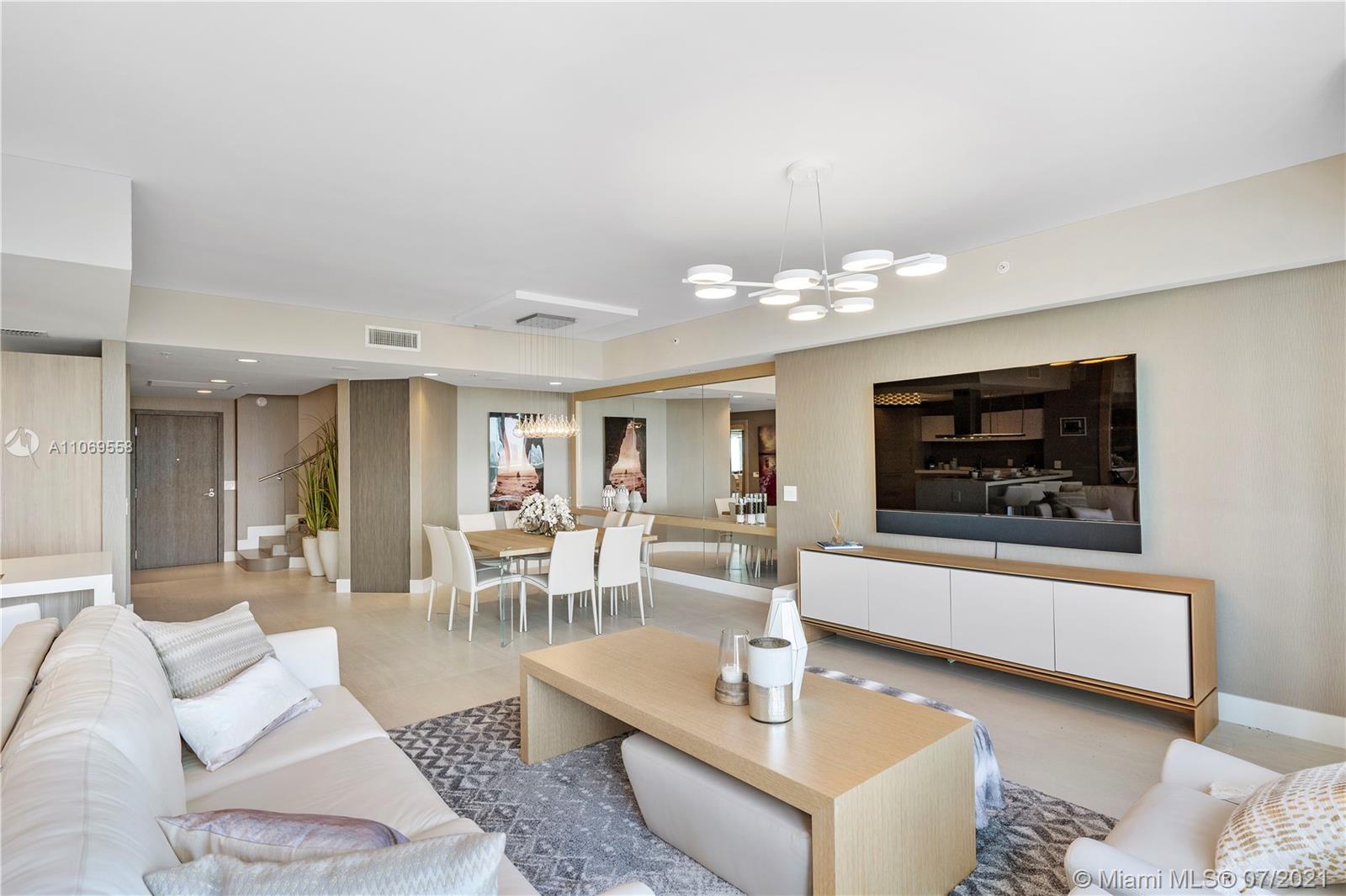 17111 Biscayne Blvd # 2111