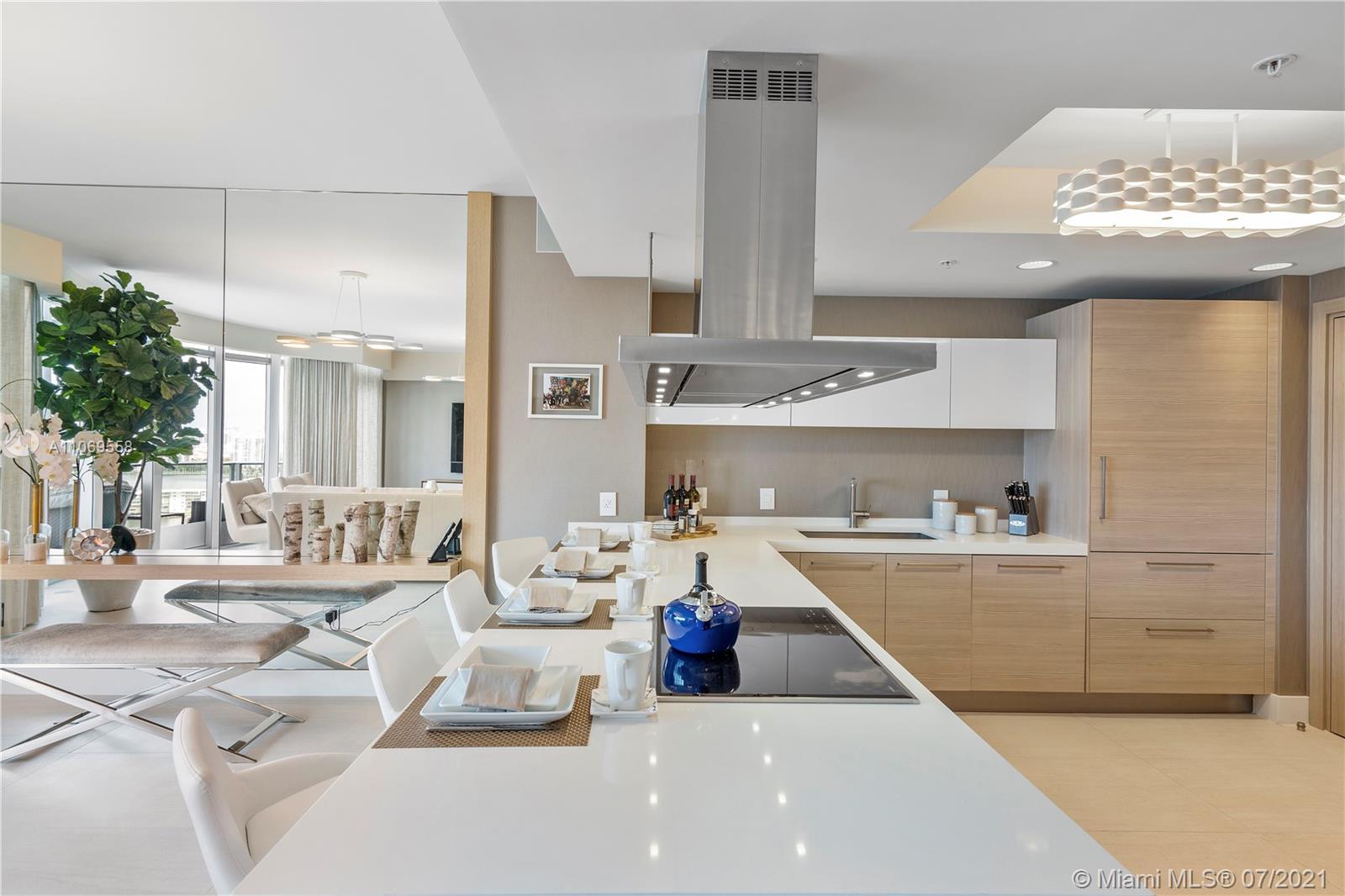 17111 Biscayne Blvd # 2111