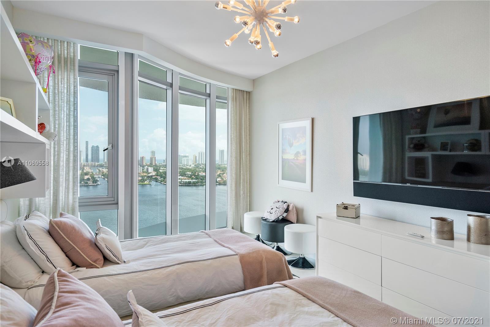 17111 Biscayne Blvd # 2111