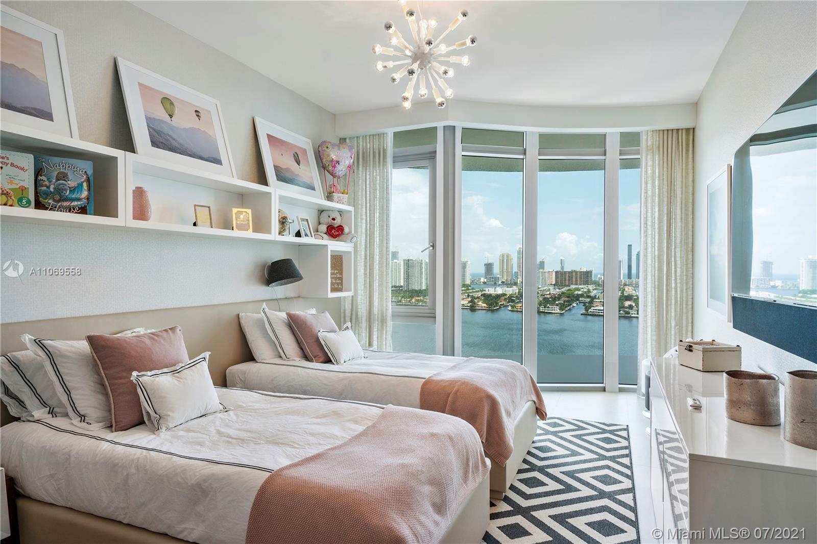 17111 Biscayne Blvd # 2111