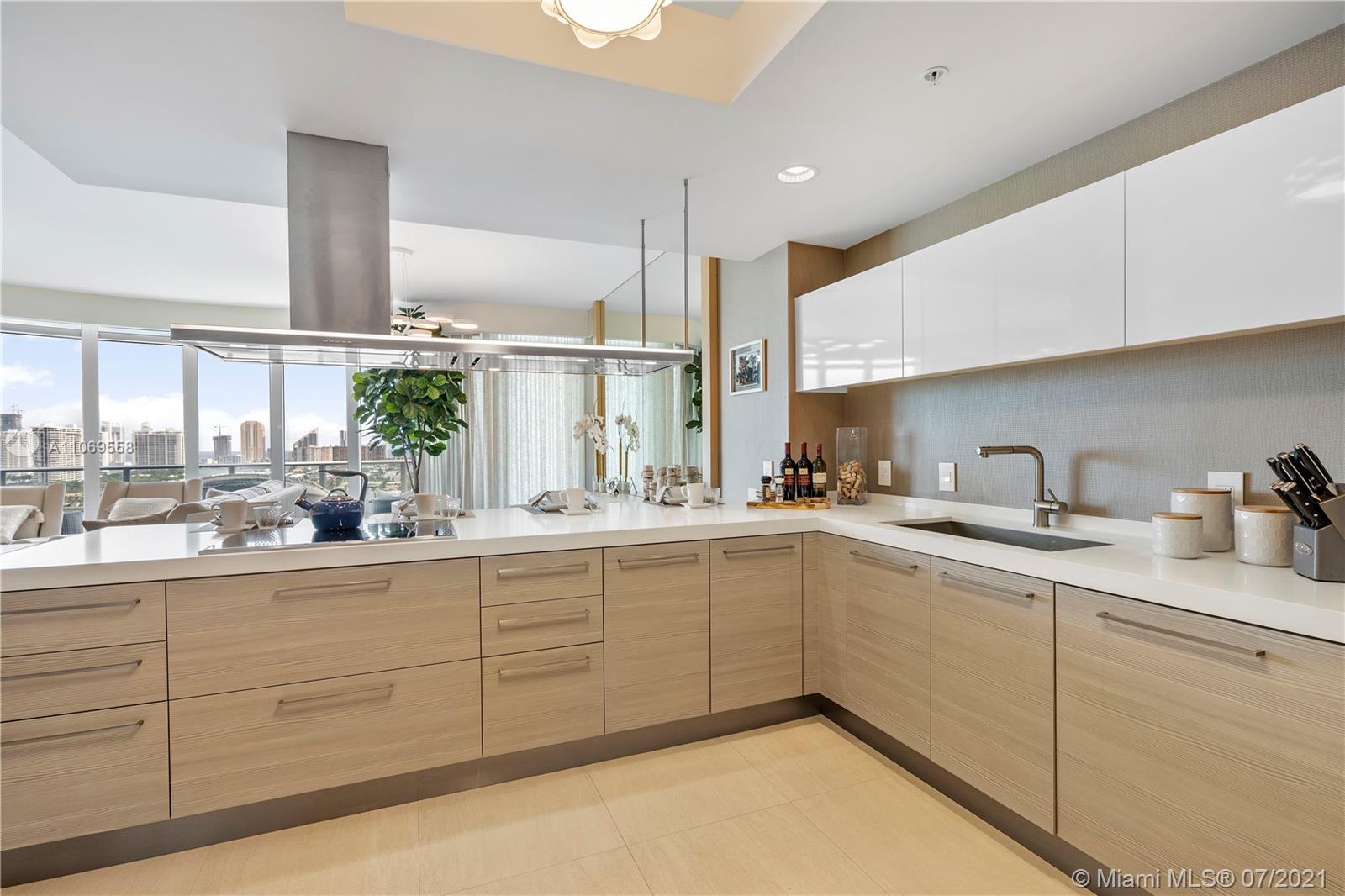 17111 Biscayne Blvd # 2111