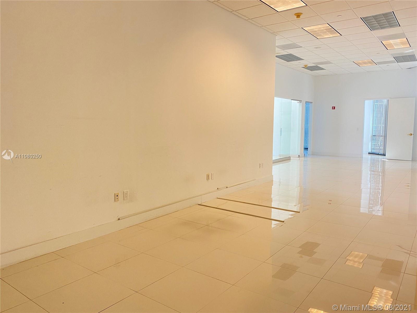 1200 Brickell Ave Unit: 200 D/E/F