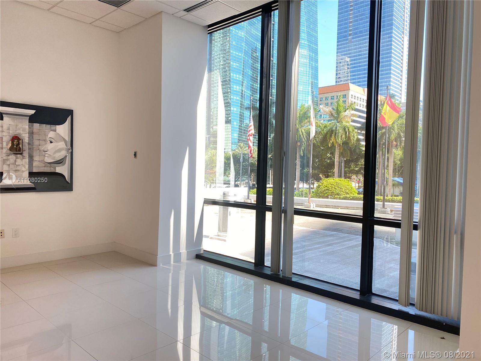 1200 Brickell Ave Unit: 200 D/E/F