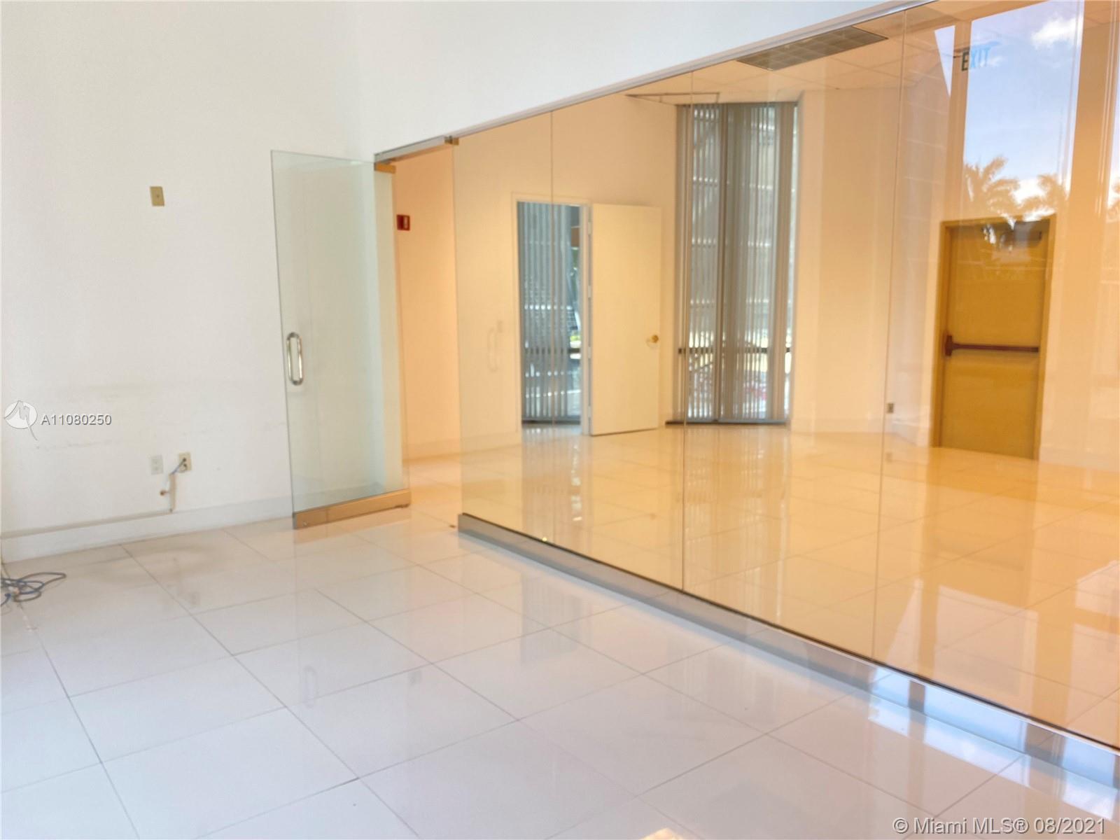 1200 Brickell Ave Unit: 200 D/E/F