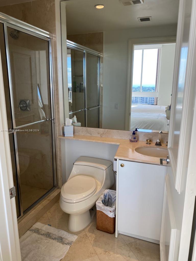 785 CRANDON BL # 1404