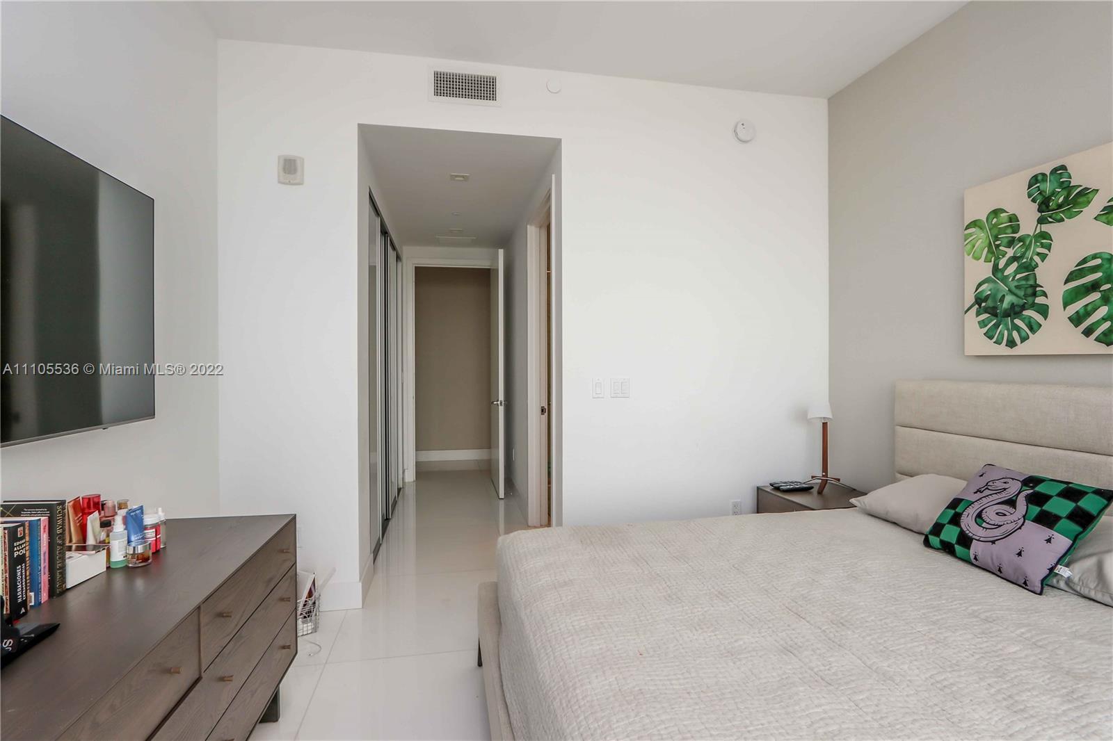 16901 Collins Ave # 2205