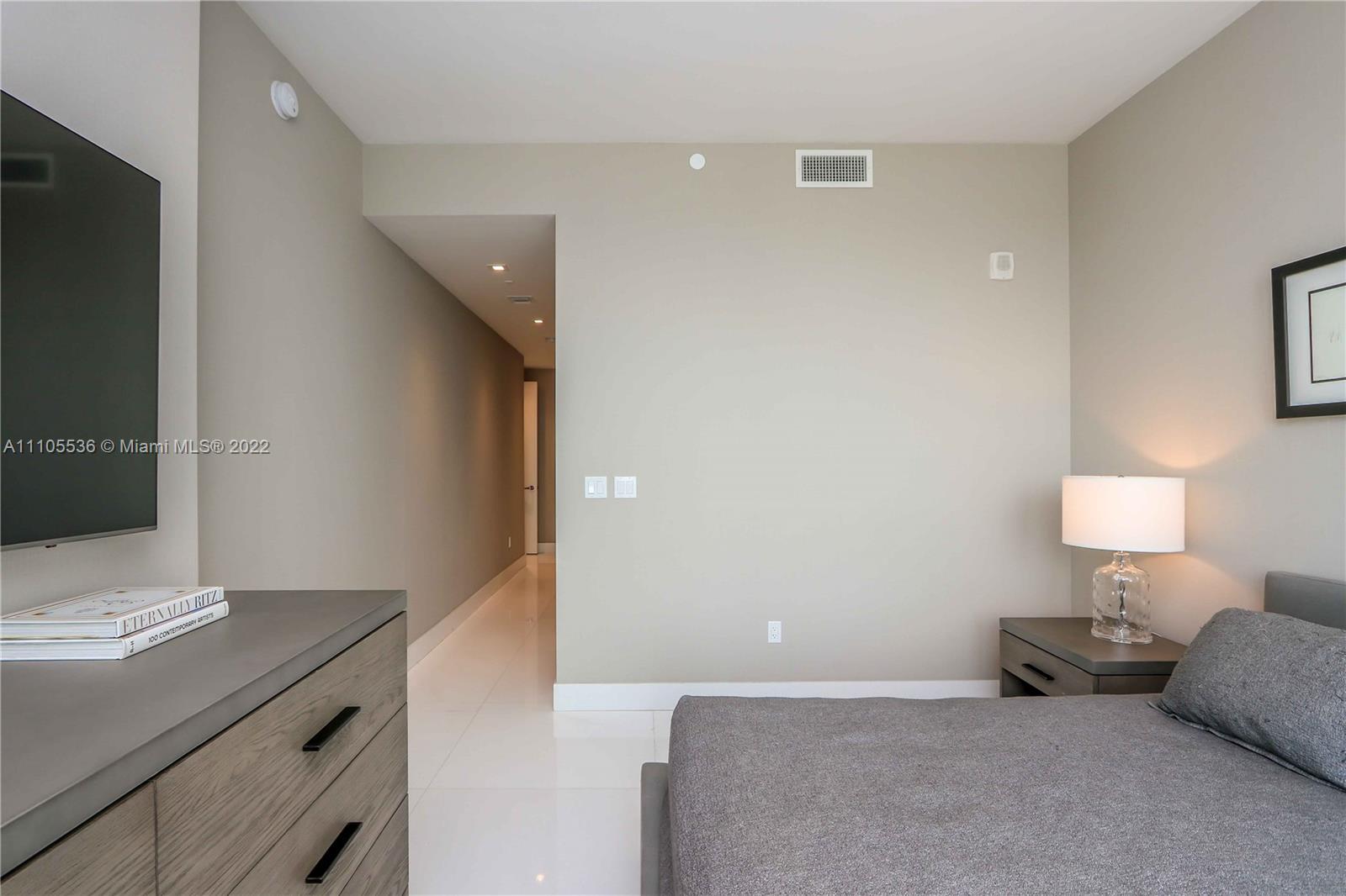 16901 Collins Ave # 2205