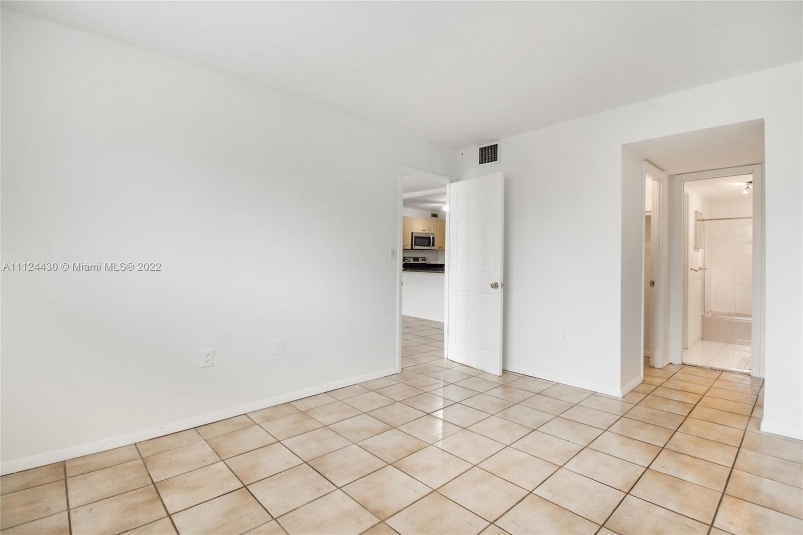401 Ocean Dr # 302