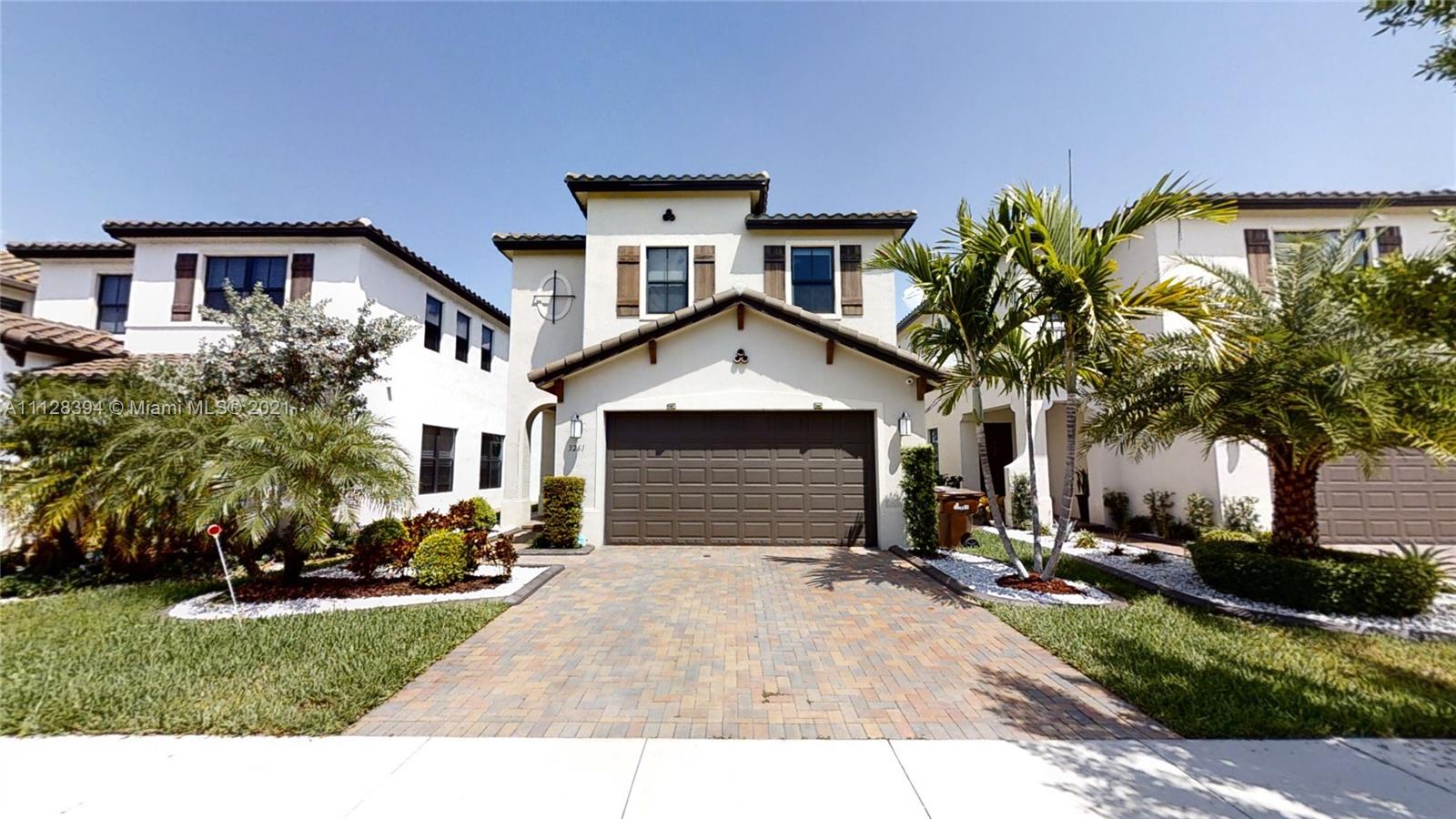 3261 W 99th Pl