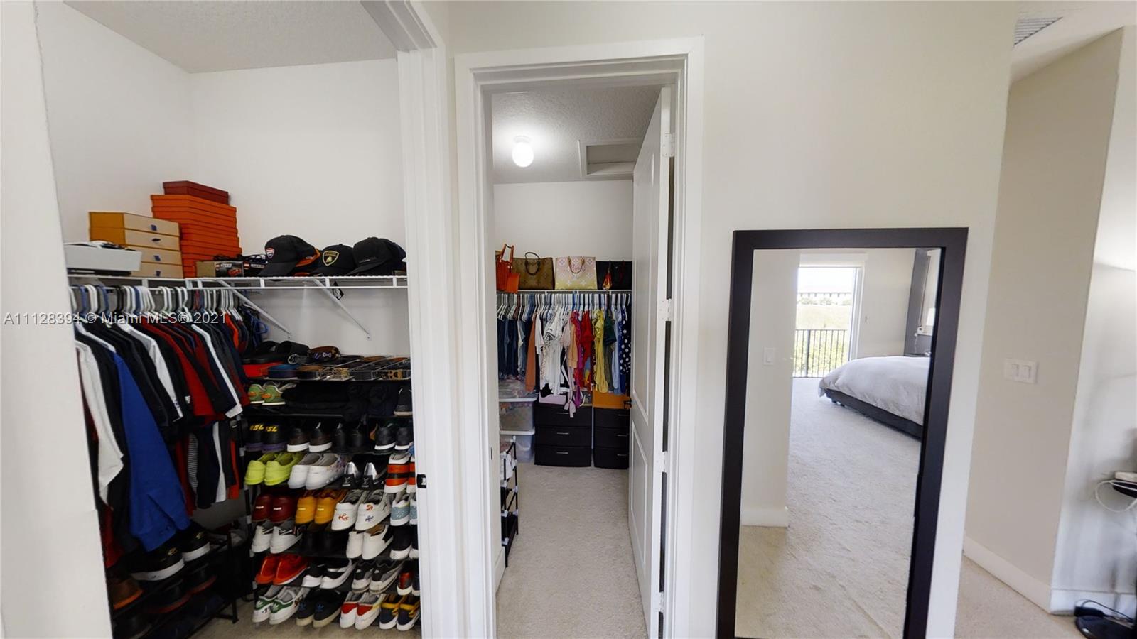 3261 W 99th Pl