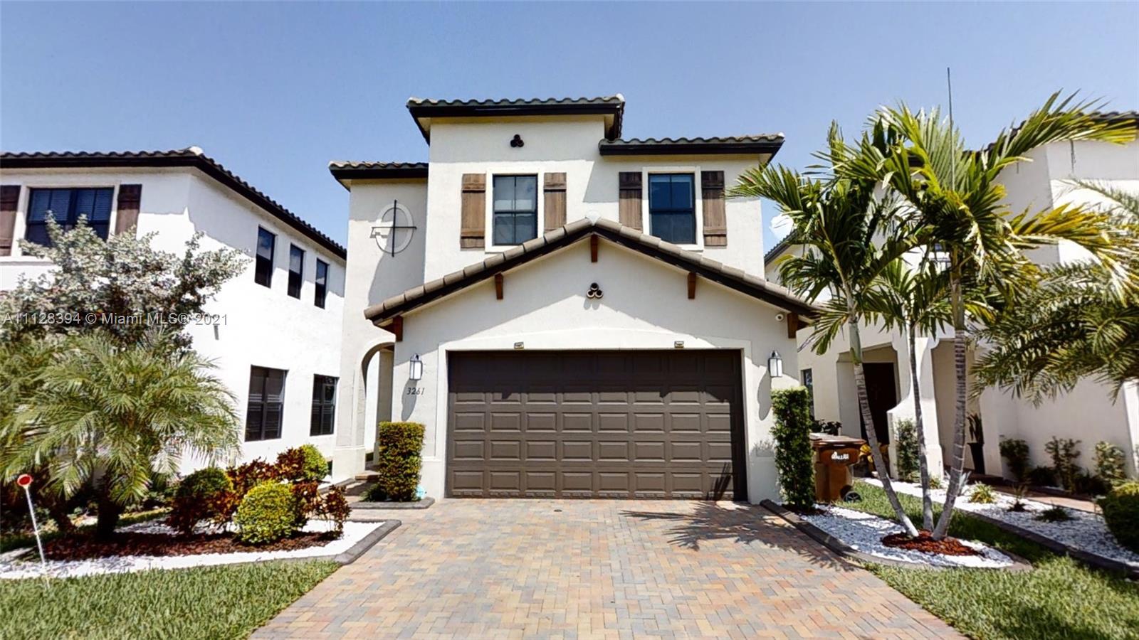 3261 W 99th Pl
