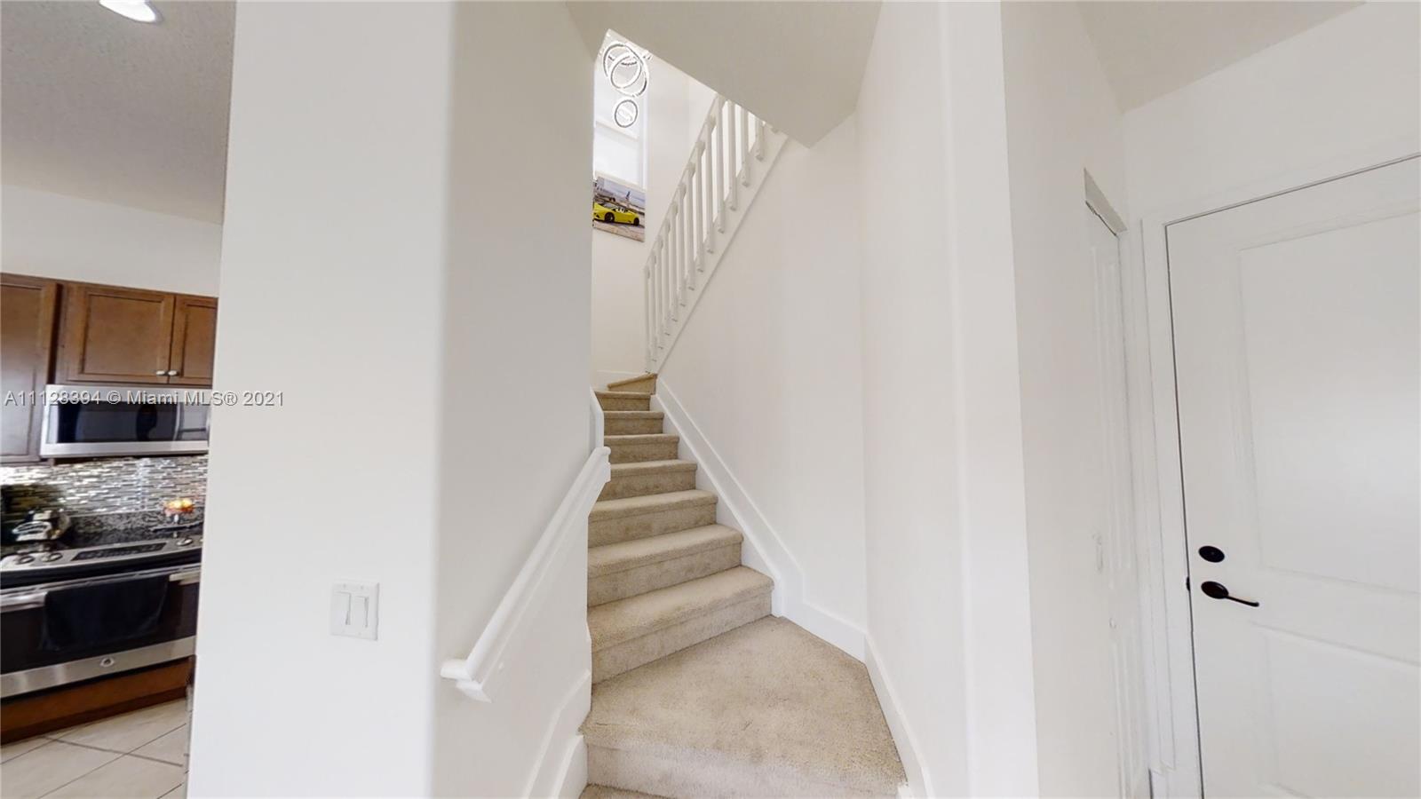 3261 W 99th Pl
