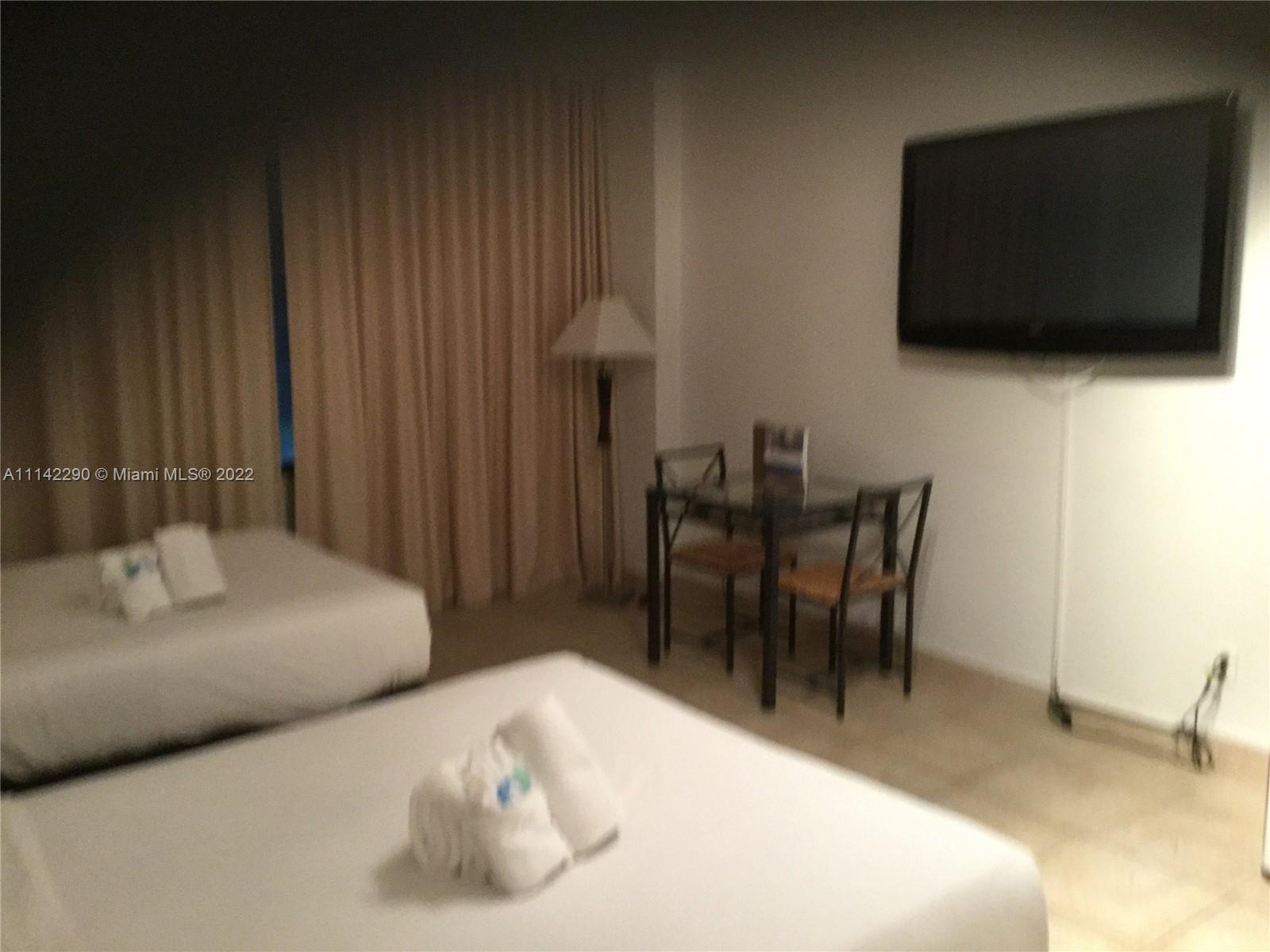 6345 Collins Ave # 519