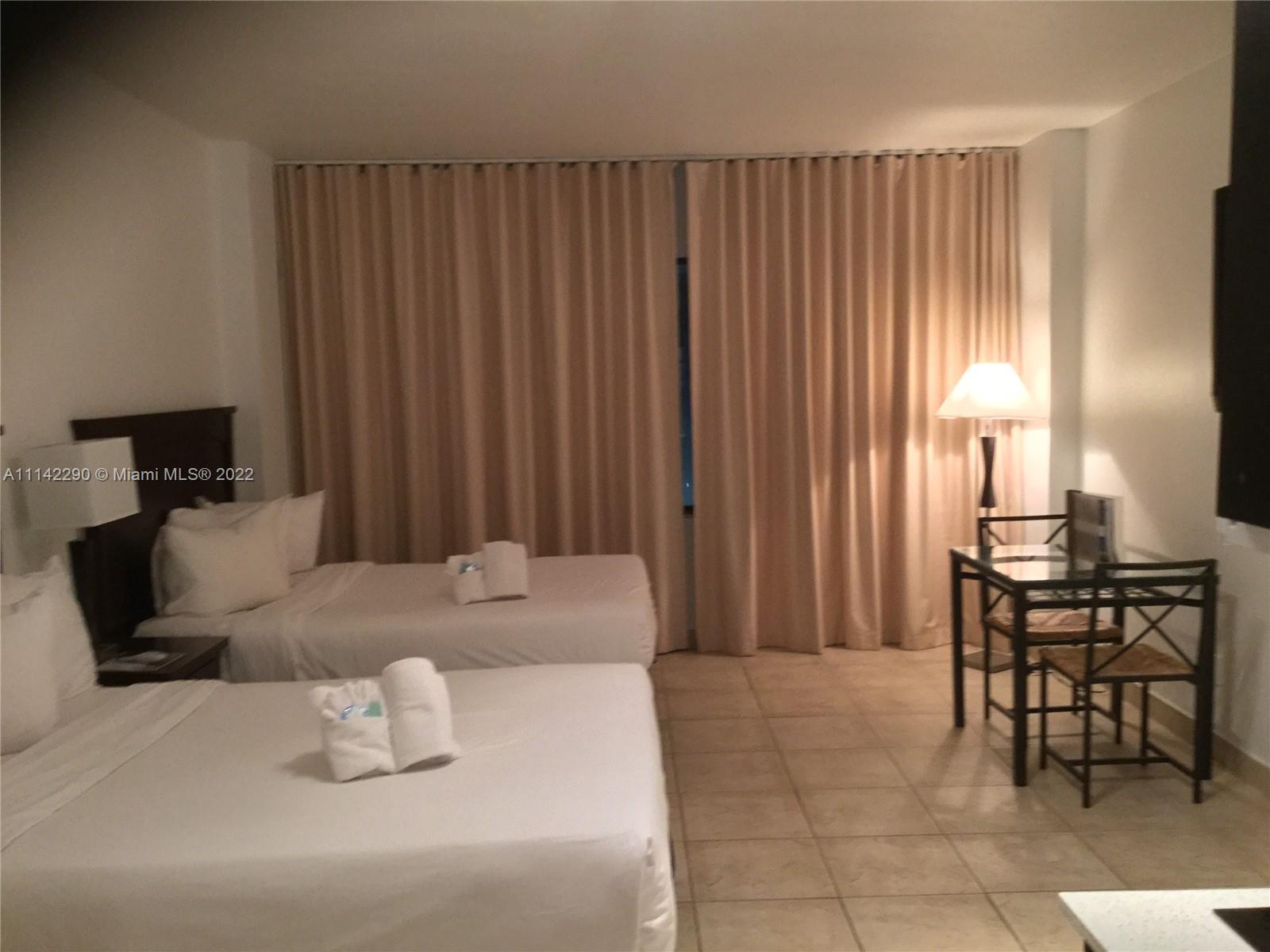 6345 Collins Ave # 519