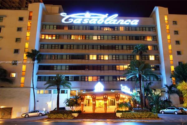 6345 Collins Ave # 519