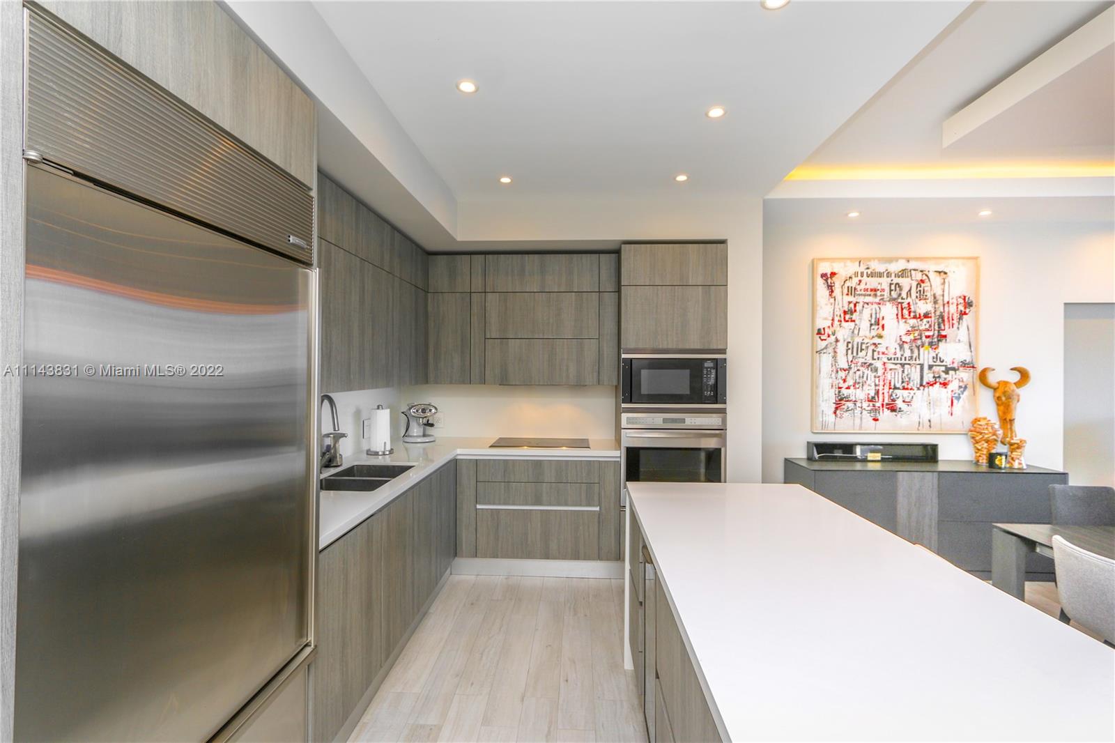 2020 N Bayshore Dr # 4003