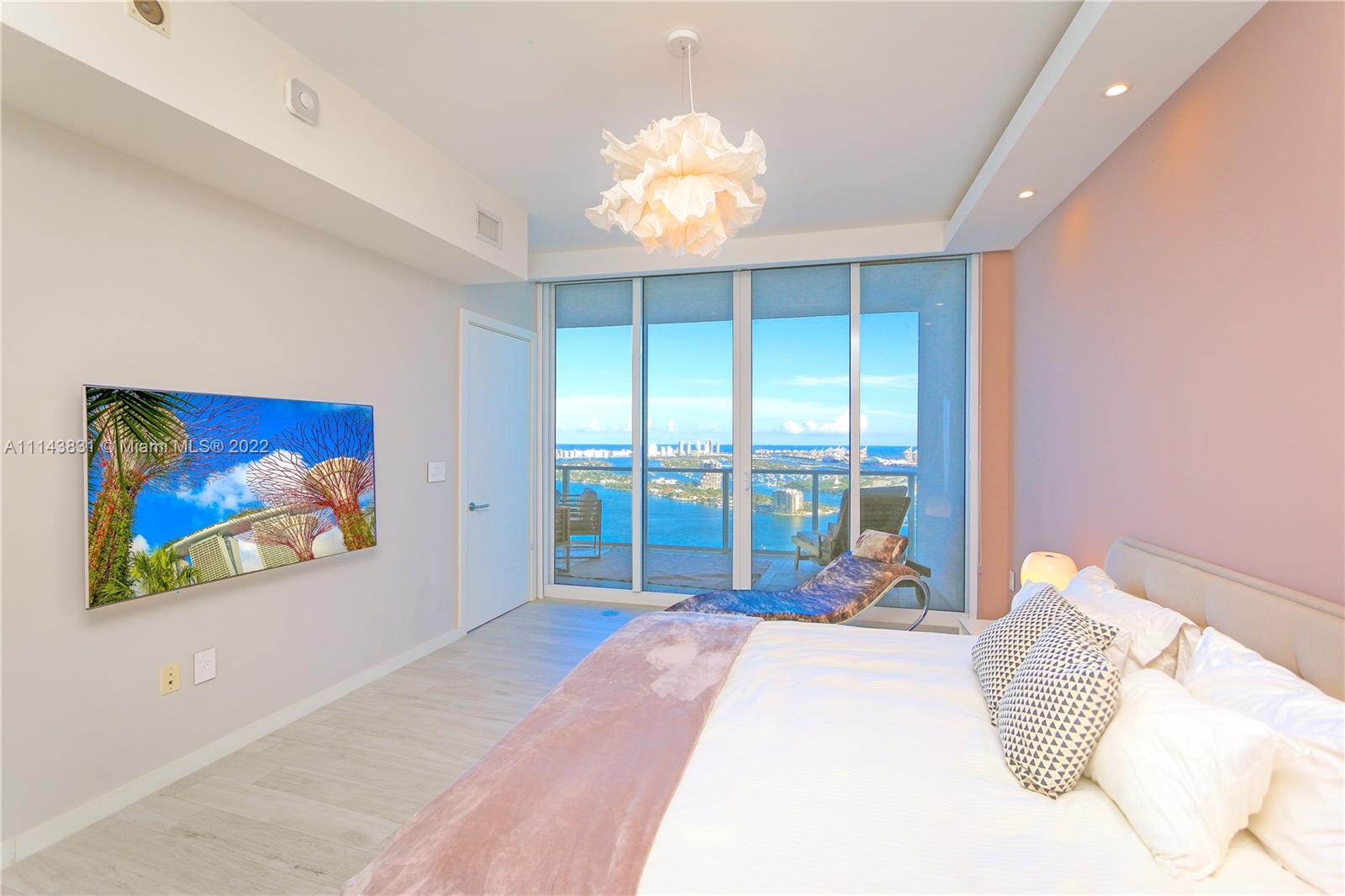 2020 N Bayshore Dr # 4003
