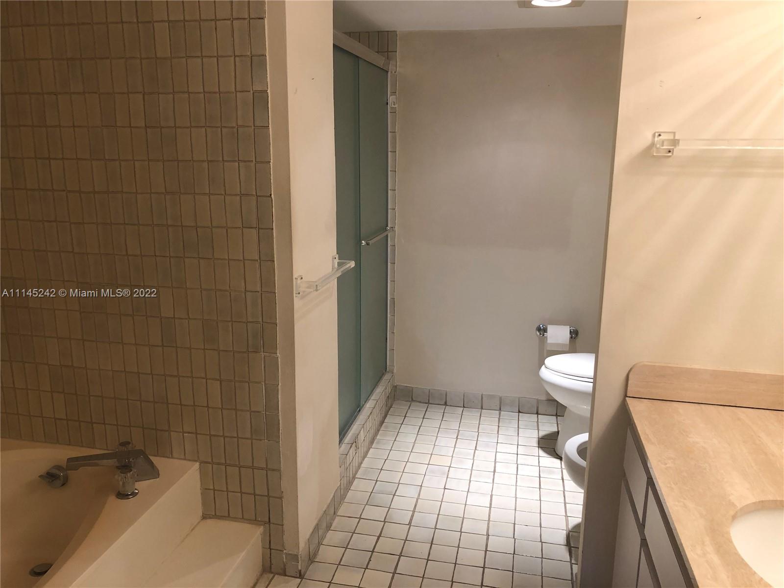 251 Crandon Blvd # 304