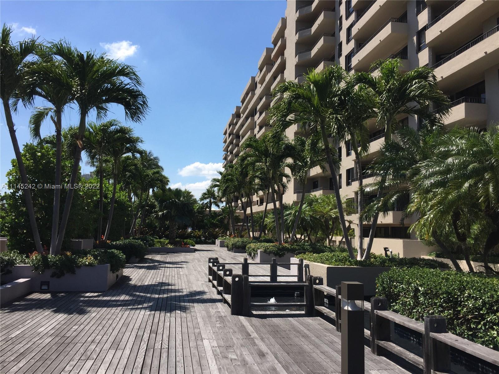 251 Crandon Blvd # 304